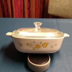 Corning Ware Floral Bouquet Pattern Floral White Casserole Dish with Lid